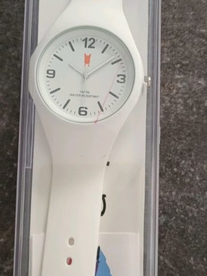 White watch new without battery