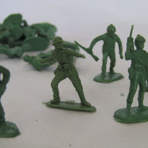 Vintage plastic military figures with vehicles used, 1980s
