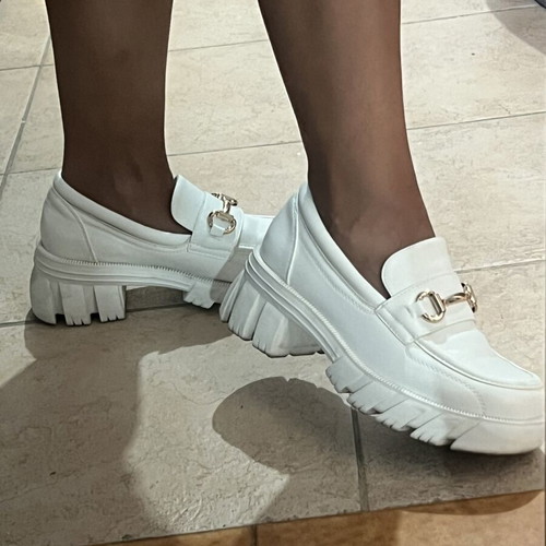 White moccasins like new, size 38