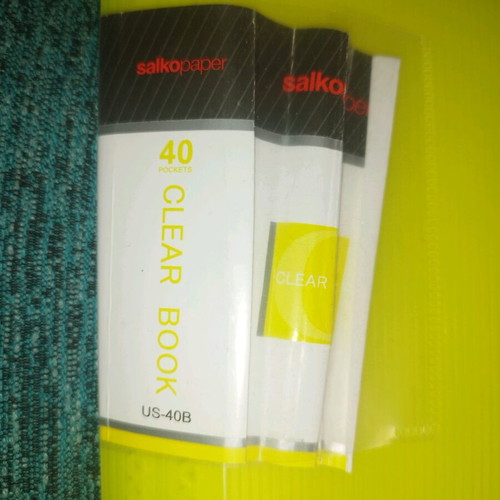 Folder with 40 A4 sleeves in good condition
