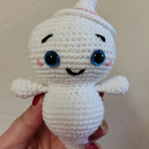 Crochet Casper doll with hat, new