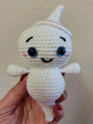 Crochet Casper doll with hat, new