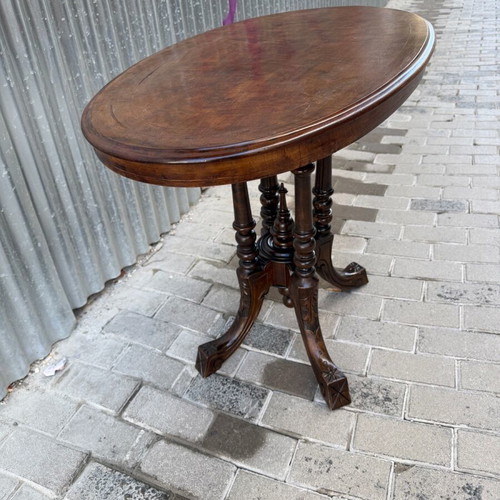 Antique table from 1920 like new