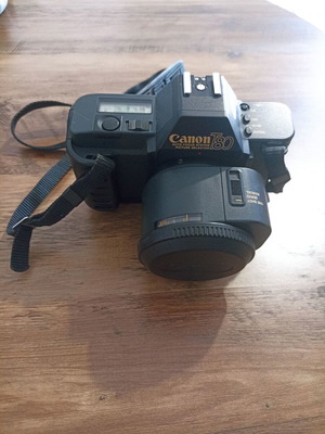 Canon T80 σετ φωτογραφικής μηχανής με φακούς AC 50mm και Elicar 300mm και Speedlite 244T