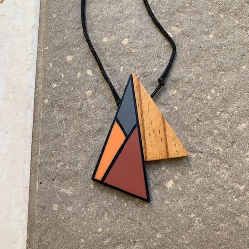 Set of 7 necklaces with various materials