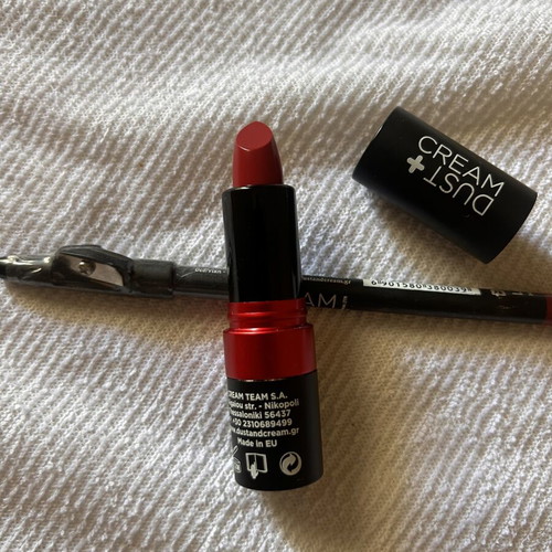 Lipstick and lip liner set, red combo