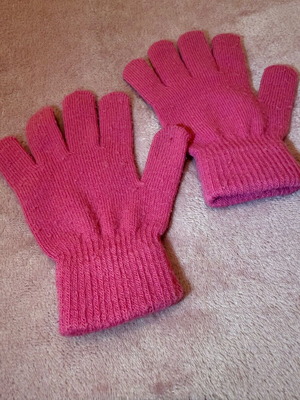Wool gloves used size Small pink