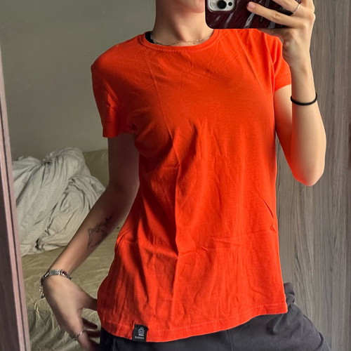 Admiral orange cotton t-shirt like new, relaxed fit, size L
