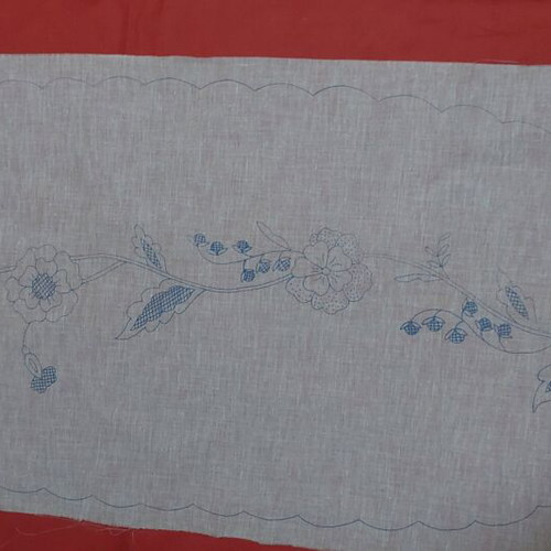 Linen fabric for table runner 100x40cm and 2 napkins with stamped design, new