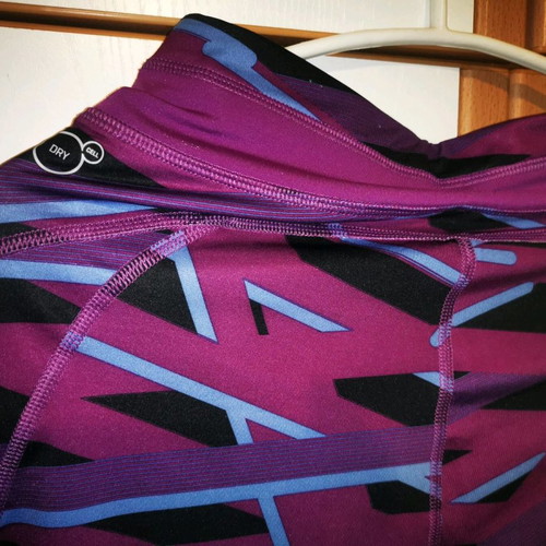 Puma dry cell 3/4 leggings used, size small, purple