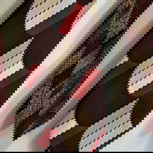 4 γραβάτες  με ιδιαίτερο  design