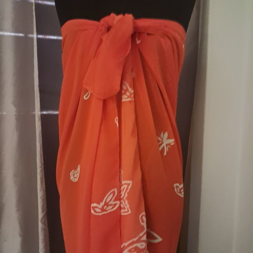 Pareo Estee Lauder like new, white and orange