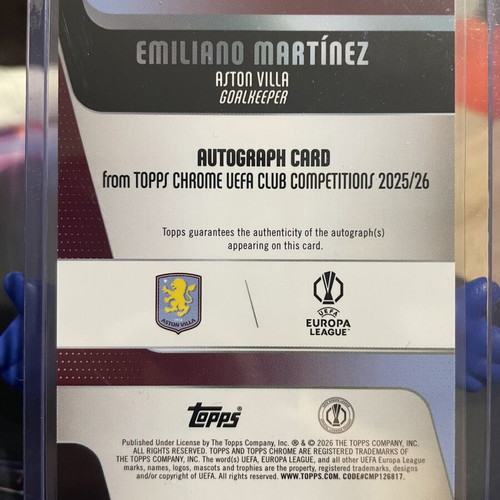 Topps Chrome UEFA 2025-26 Aston Villa Emiliano Martinez Purple Lava Auto like new
