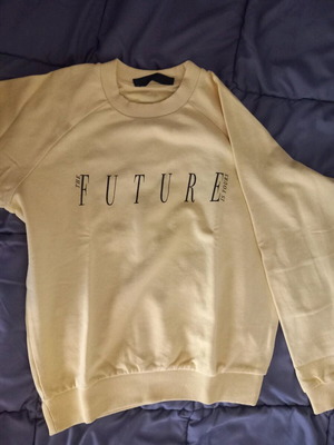 Sweatshirt like new, comfortable casual, sizes S and M