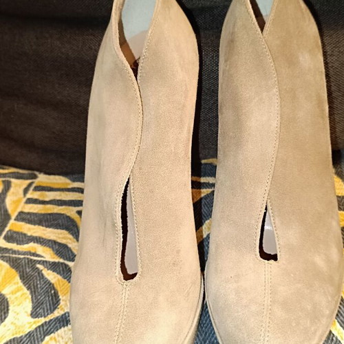 Tsakiris Mallas leather pumps used, size 36, gray