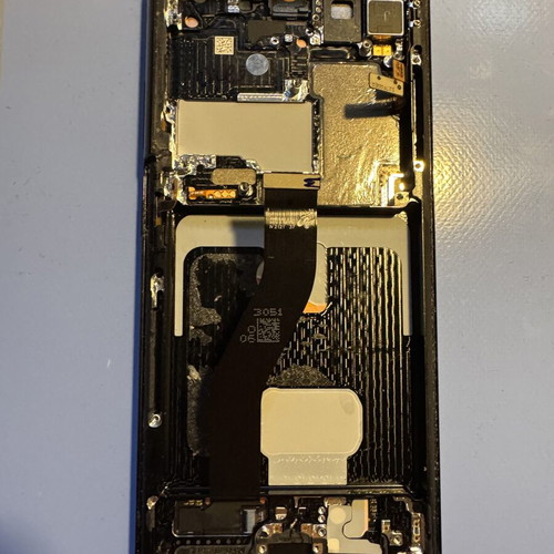 Samsung Galaxy S21 Ultra AMOLED screen used with minor defect