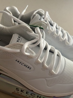 Skechers αθλητικά παπούτσια καινούργια, νούμερο 39, άσπρα