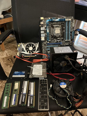 Σετ ανταλλακτικών PC μεταχειρισμένο με μητρική Asus, επεξεργαστή Intel, κάρτα Gigabyte, SSD, HDD, τροφοδοτικό