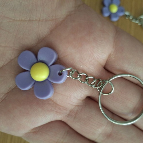 Flower keychains new, pack of 16, colorful