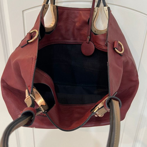 Burgundy shoulder bag used leatherette with gold details