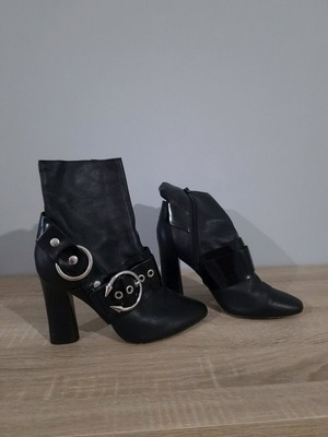River Island black leather boots like new, size 38