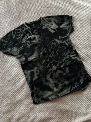 T-shirt Pull & Bear με σχέδιο τίγρη, σαν καινούργιο, μέγεθος M