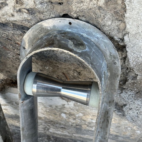 Old ship chocks used, dimensions 75x25.5 cm