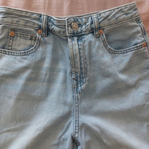 Stradivarius jean bermuda shorts, size 34, blue