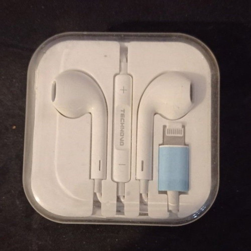 Handsfree wired earphones for iPhone new