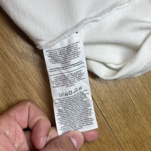 Nike Sportswear World Tour T-Shirt Size S new, white cotton