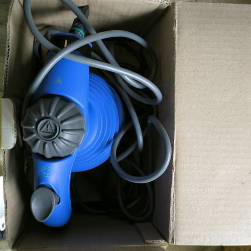 Steam Cleaner 900w 3 bar new with 3 nozzles