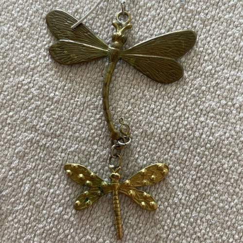 Dragonfly gold dangling earrings like new