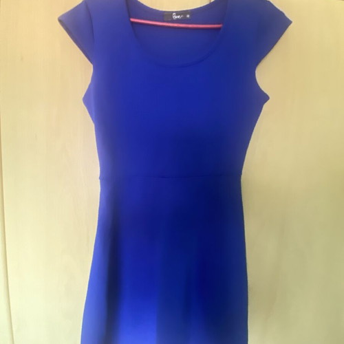 Short dress medium size blue like new
