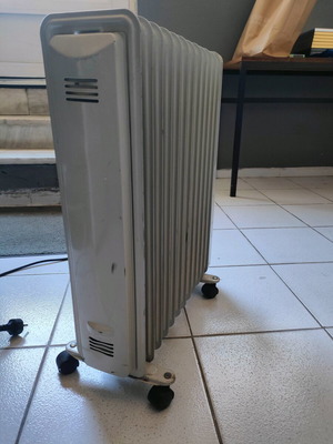 Καλοριφέρ λαδιού Delonghi μεταχειρισμένο