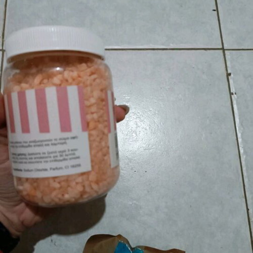 Silky Soft bath salts new, strawberry and jasmine scent