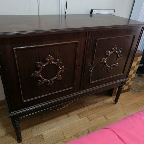 Classic furniture with two cabinets used with carved designs