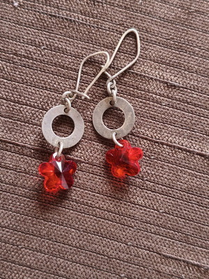 Handmade dangling earrings used with red crystal flower design