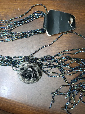 Long necklace with beads new