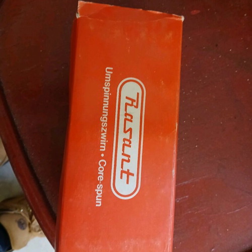Threads new, box of 10 pieces