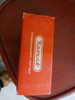 Threads new, box of 10 pieces