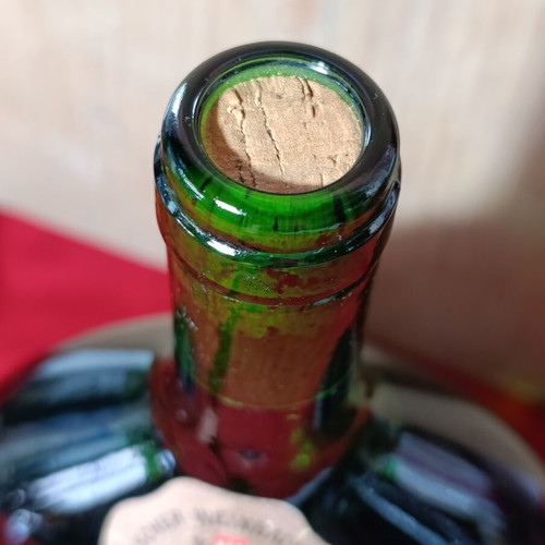 Iphöfer Burgweg Scheurebe Kabinett trocken 1989 wine bottle