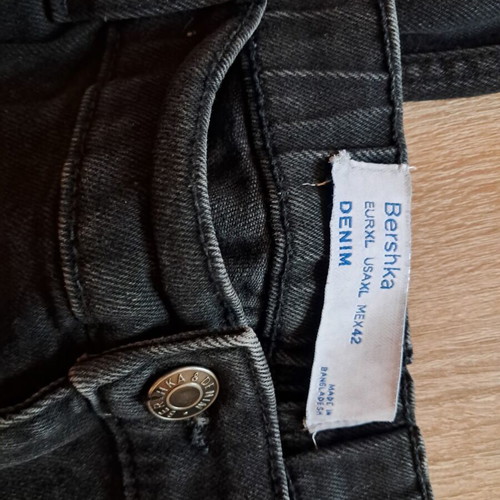 Bershka black men's pants XL used with wear between legs