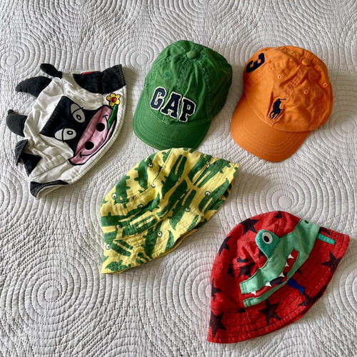 Baby hats like new, pack for boys 3 months to 2-3 years