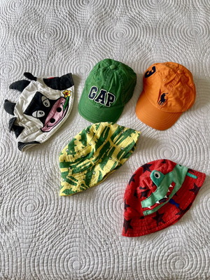 Baby hats like new, pack for boys 3 months to 2-3 years
