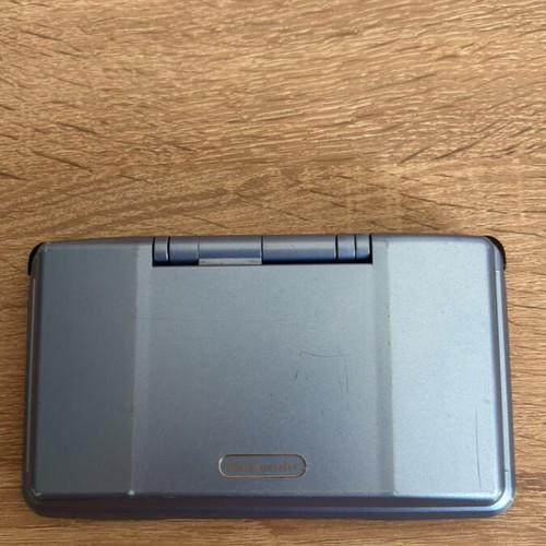 Nintendo DS Fat console with 2 games and USB charger