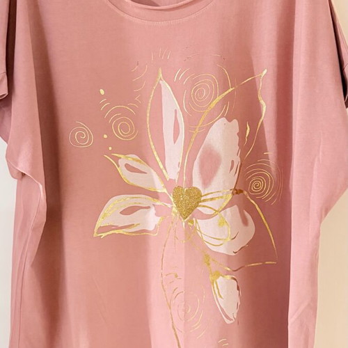 T-shirt with gold design and glitter heart like new, dusty pink