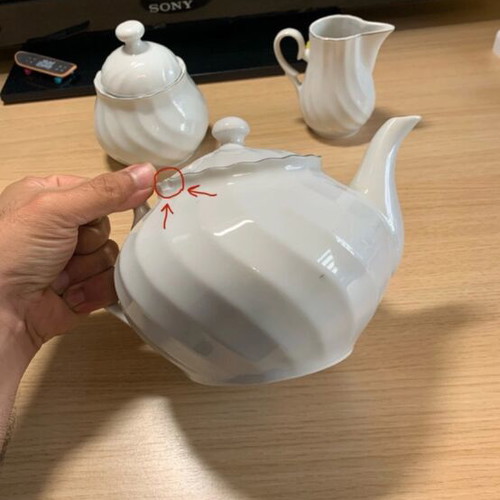 Tea pot set used with floral design
