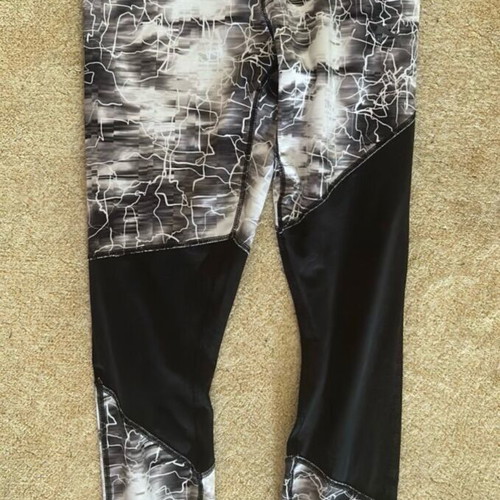Puma leggings like new, size M, gray multicolor
