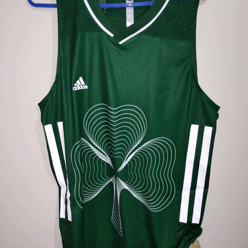 Pao.B.C basketball jersey new, size Medium