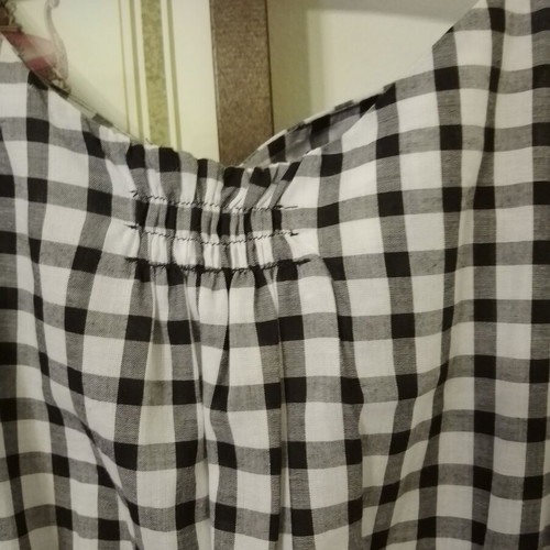 Zara dress like new, black and white, elastic waist, open back